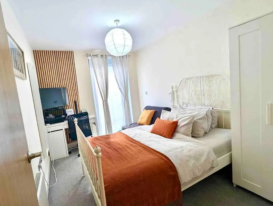 Canal Room London 0*,  Storbritannien
